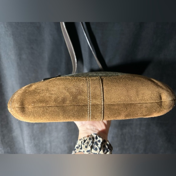 Coach Purse Small print Tote, Bag, crossbody Suede Leather - Picture 8 of 13